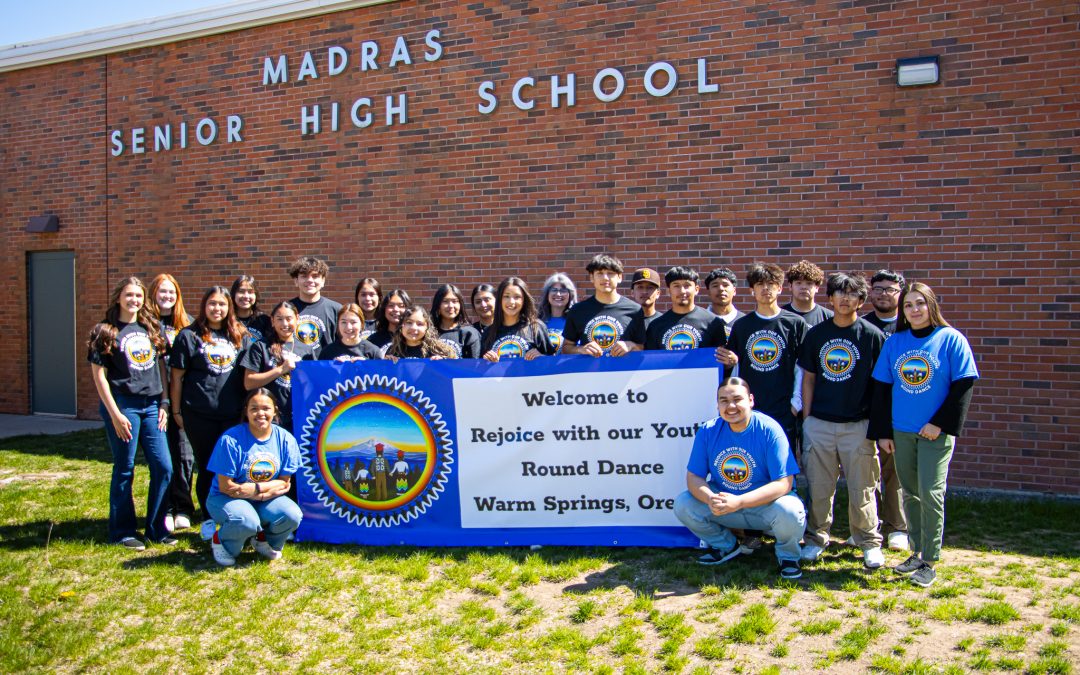 JCSD 509J Senior Class Unites: Warm Springs Tribal Member Students Organize Inclusive Round Dance Celebration for Seniors Across the District